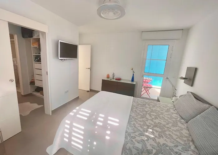 Con Piscina En Tabaiba By Alterhome Nyaraló