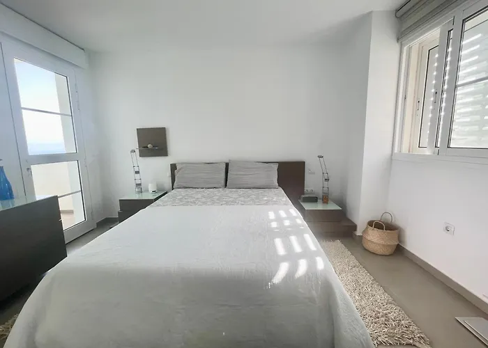 Con Piscina En Tabaiba By Alterhome Santa Cruz de Tenerife