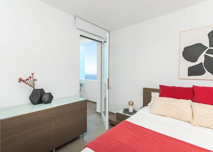 Con Piscina En Tabaiba By Alterhome *