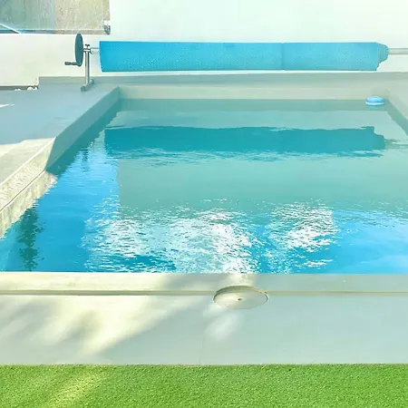 Con Piscina En Tabaiba By Alterhome *