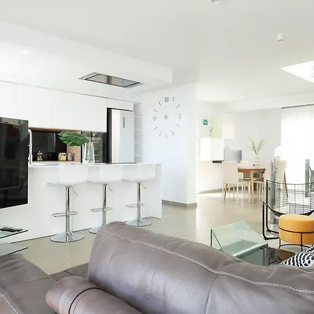 Con Piscina En Tabaiba By Alterhome Ferienhaus Santa Cruz de Tenerife